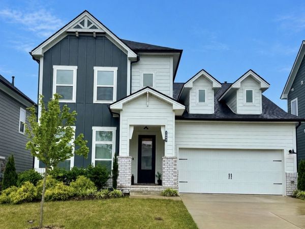 1089 Callaway Dr , Lebanon, TN 37087