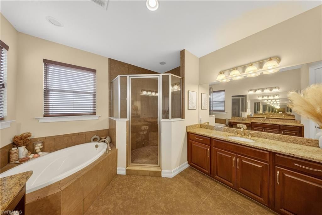 3330 Banyon Hollow Loop, North Fort Myers, FL 33903 Photo