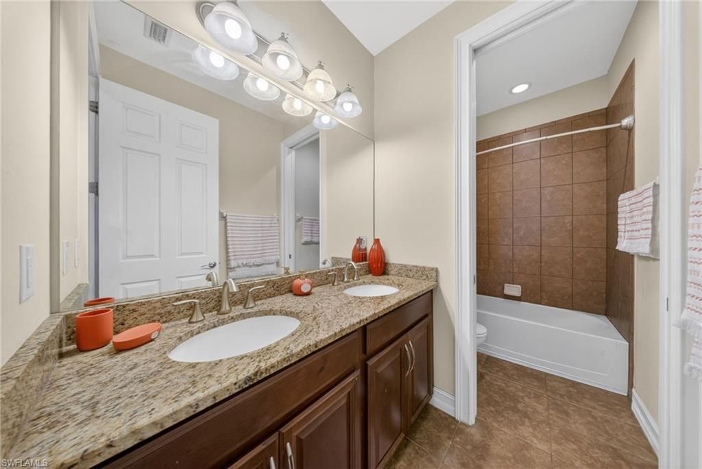 3330 Banyon Hollow Loop, North Fort Myers, FL 33903 Photo