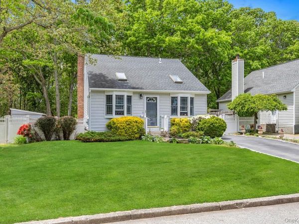 134-1 13th Avenue, Holtsville, NY 11742