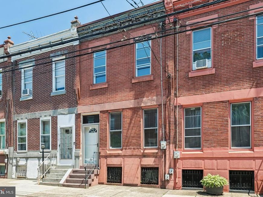 1913 N Howard Street, Philadelphia, PA 19122 Main Photo