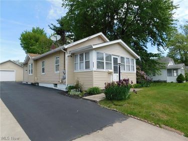 421 Celtic Street, Akron, OH 44314