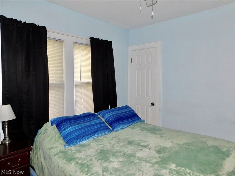 421 Celtic Street, Akron, OH 44314 Photo 13