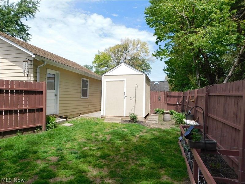421 Celtic Street, Akron, OH 44314 Photo 25