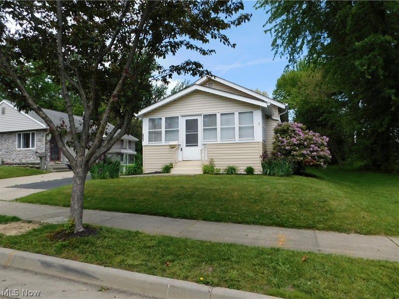 421 Celtic Street, Akron, OH 44314 Photo 27