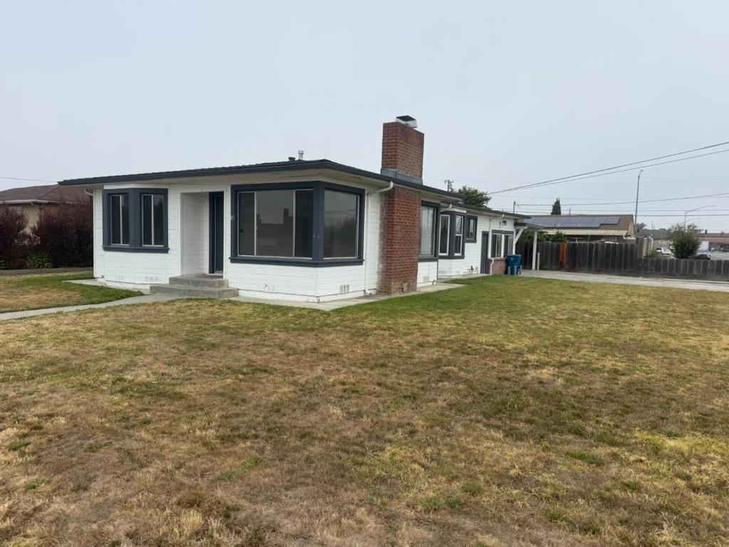 85 Paloma Avenue, Salinas, CA 93905 Main Photo