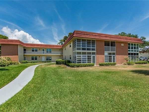 60 Woodland Drive, Unit 104, Vero Beach, FL 32962