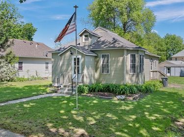 102 E Lyon Street, Minneota, MN 56264