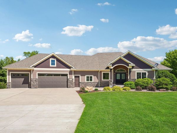 1528 Cottonwood Trail, New Prague, MN 56071