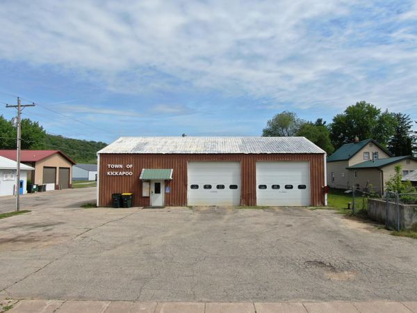 120 W Charles St, Readstown, WI 54652