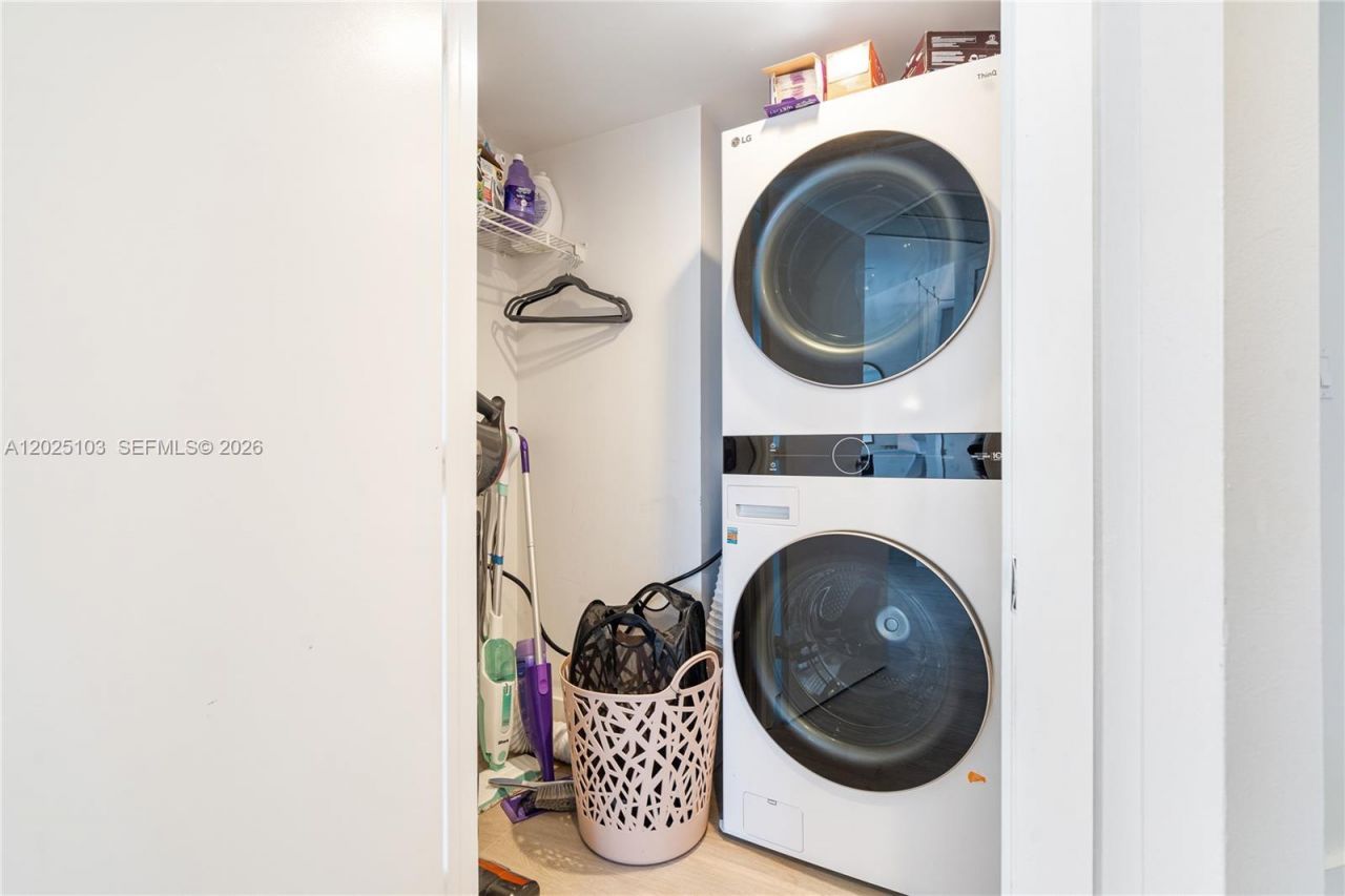 1330 West Ave, Unit 2107, Miami Beach, FL 33139 Photo