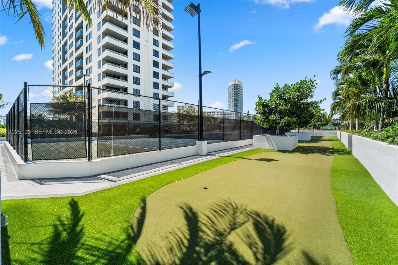 1330 West Ave, Unit 2107, Miami Beach, FL 33139 Photo