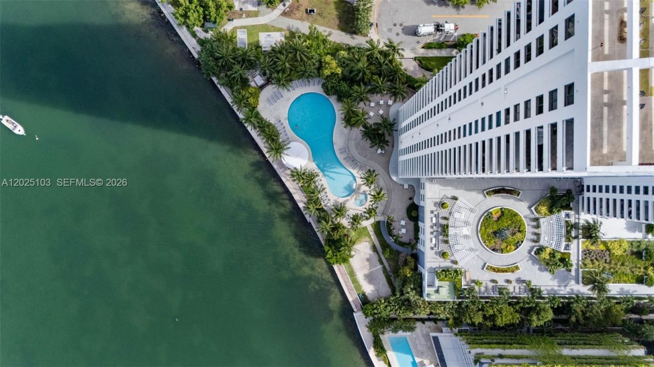 1330 West Ave, Unit 2107, Miami Beach, FL 33139 Photo