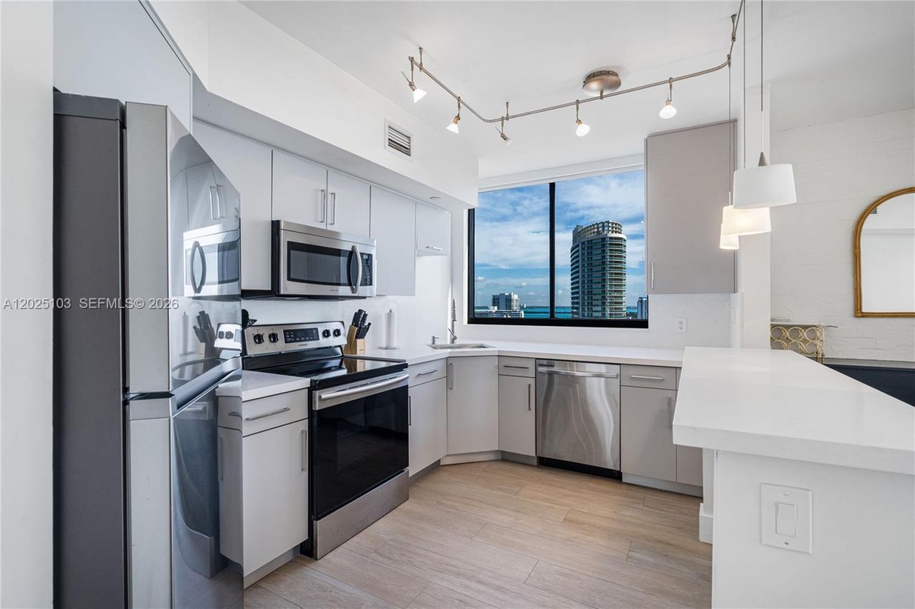 1330 West Ave, Unit 2107, Miami Beach, FL 33139 Photo