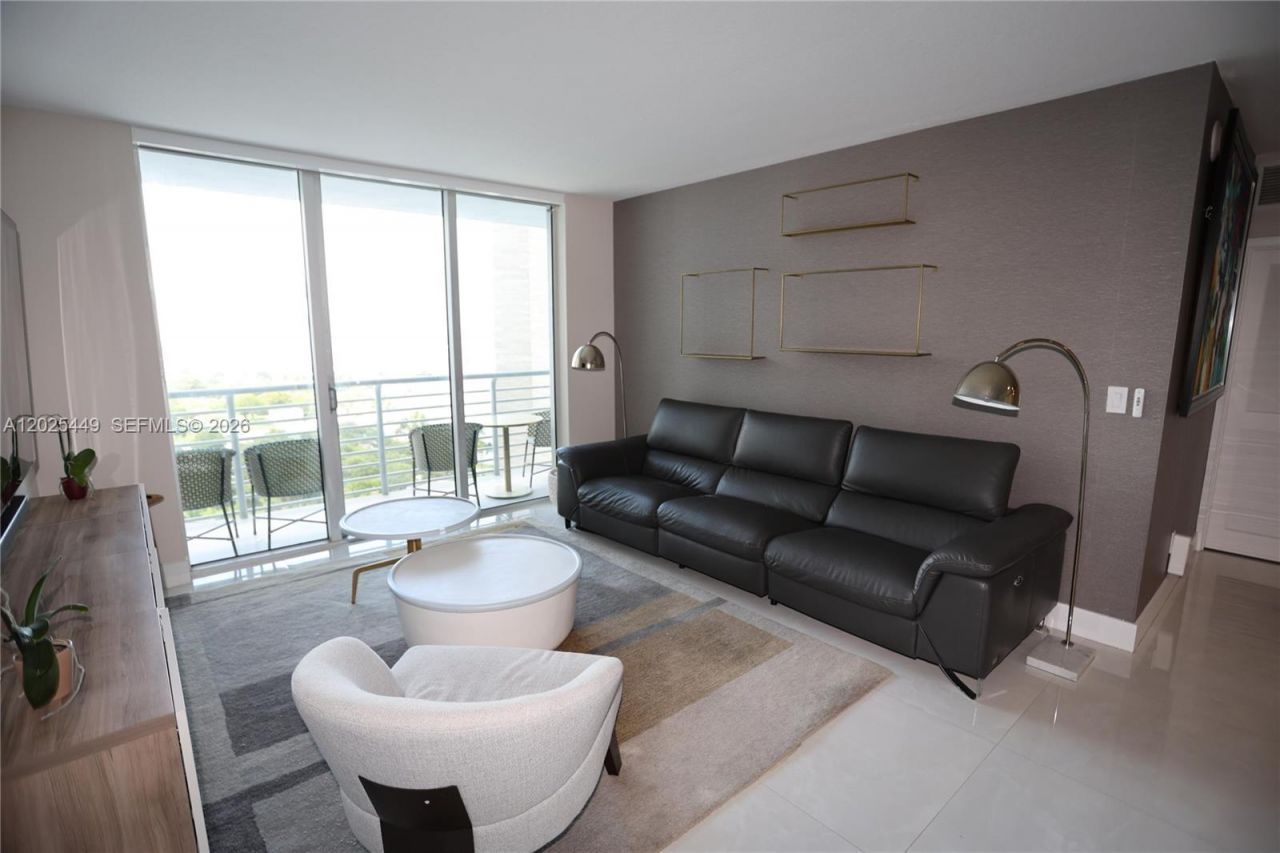 325 S Biscayne Blvd , Unit 1822, Miami, FL 33131 Photo