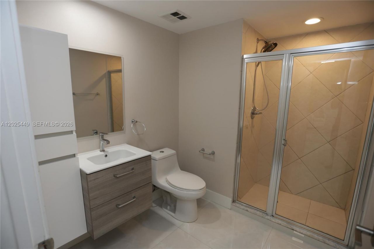 325 S Biscayne Blvd , Unit 1822, Miami, FL 33131 Photo