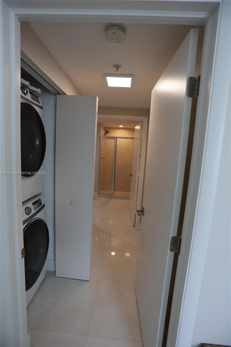 325 S Biscayne Blvd , Unit 1822, Miami, FL 33131 Photo