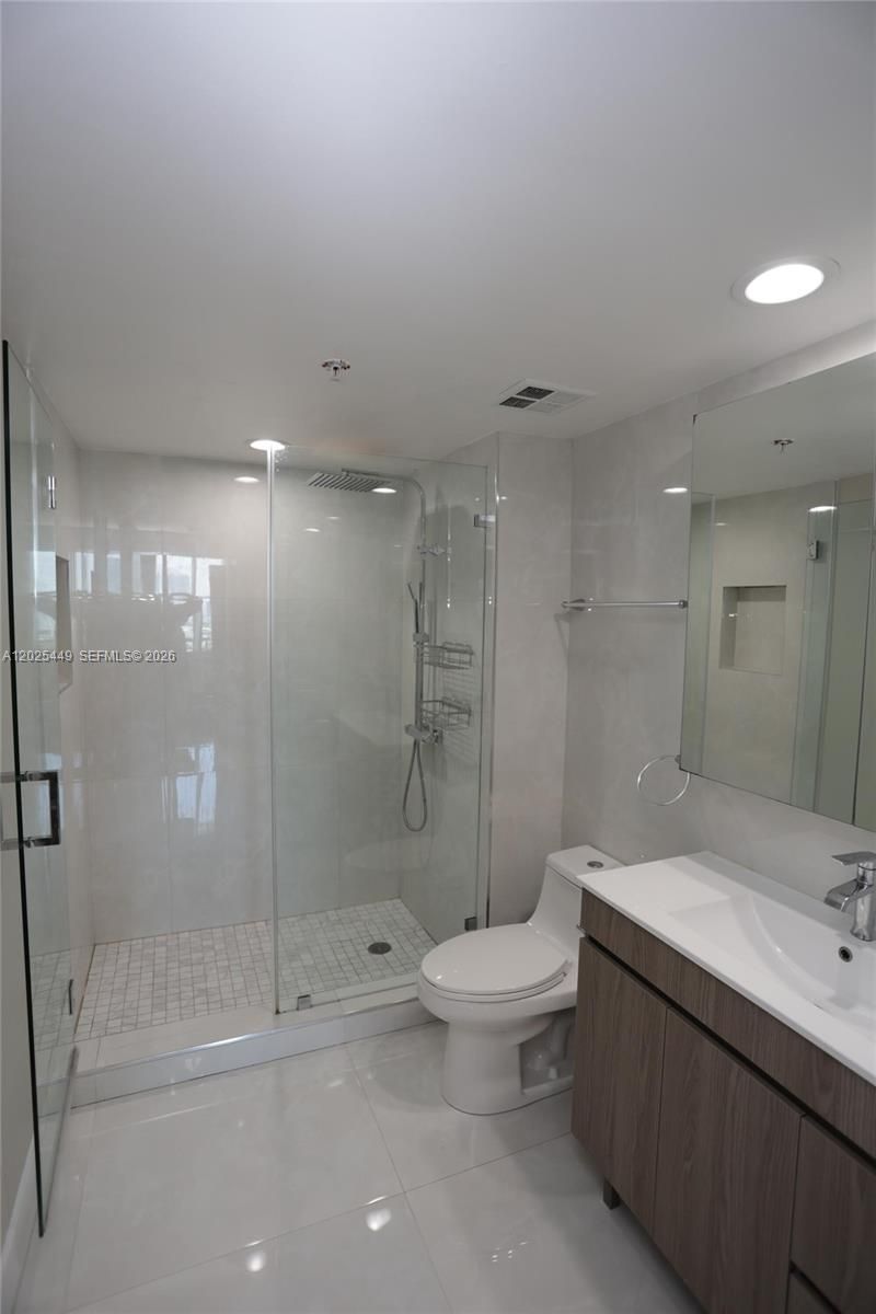 325 S Biscayne Blvd , Unit 1822, Miami, FL 33131 Photo