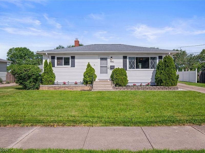 5882 Middlebrook Boulevard, Brook Park, OH 44142 Photo 1