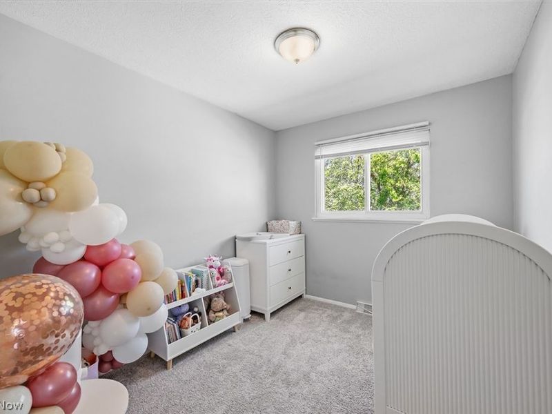 5882 Middlebrook Boulevard, Brook Park, OH 44142 Photo 18