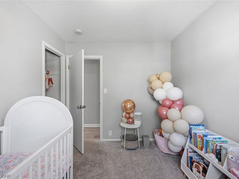 5882 Middlebrook Boulevard, Brook Park, OH 44142 Photo 19