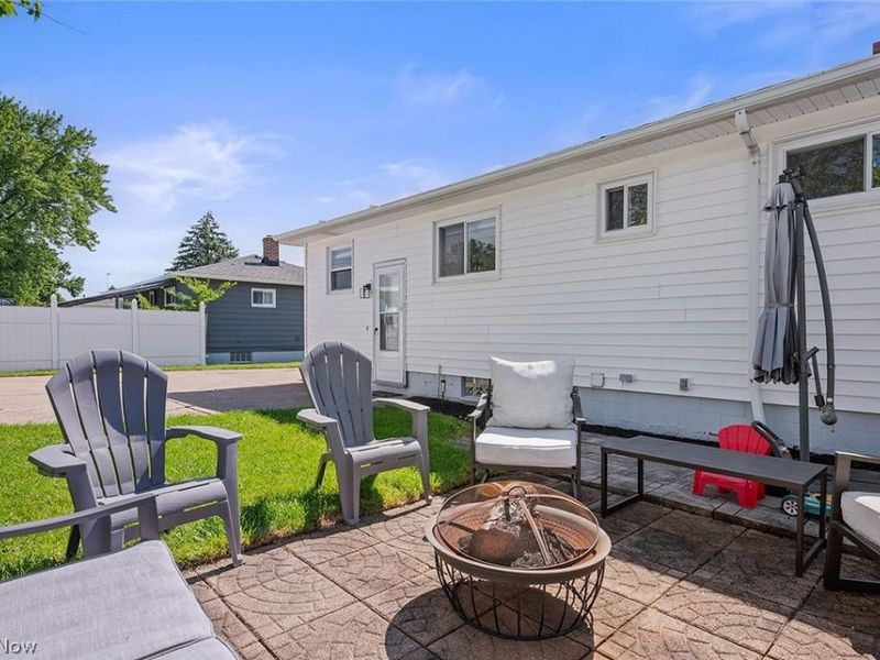 5882 Middlebrook Boulevard, Brook Park, OH 44142 Photo 31