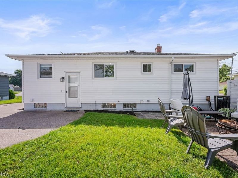 5882 Middlebrook Boulevard, Brook Park, OH 44142 Photo 32