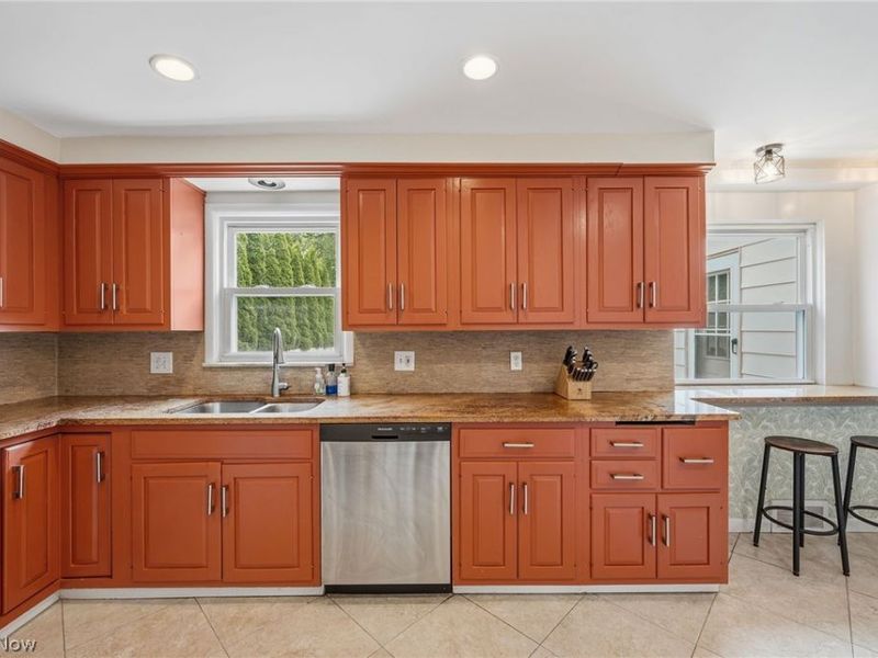 2335 Traymore Road, University Heights, OH 44118 Photo 12