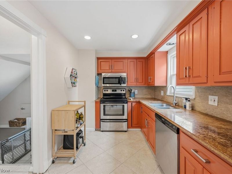 2335 Traymore Road, University Heights, OH 44118 Photo 13