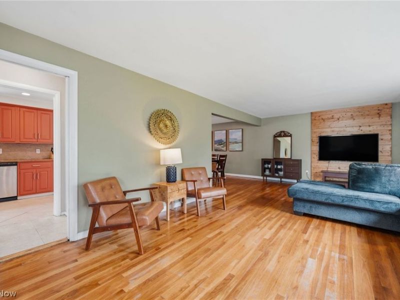 2335 Traymore Road, University Heights, OH 44118 Photo 5