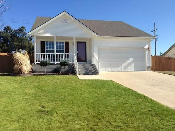 1709 Chadwick Cove, Louisburg, KS 66053