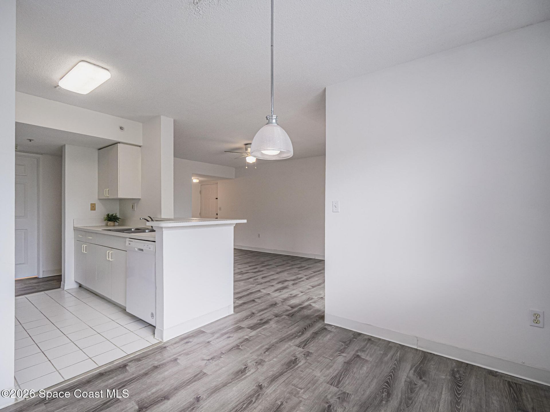 1670 N 42nd Circle , Unit 203, Vero Beach, FL 32967 Photo