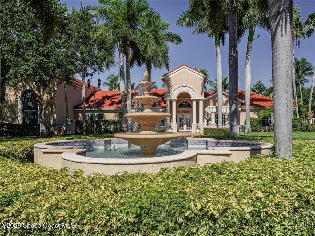 1670 N 42nd Circle , Unit 203, Vero Beach, FL 32967 Photo
