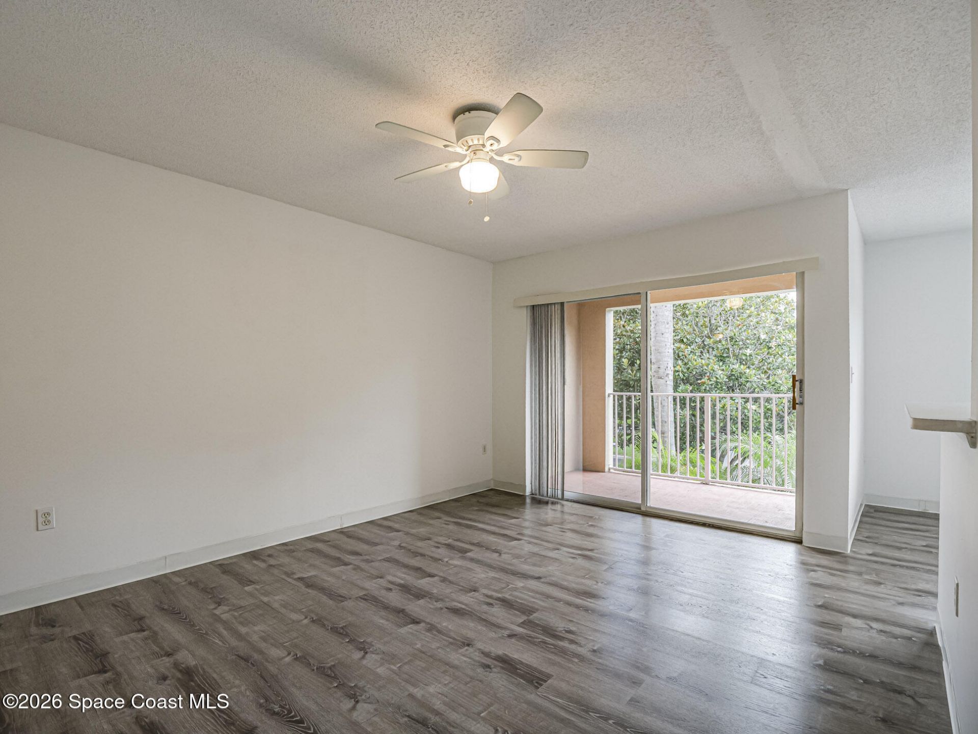 1670 N 42nd Circle , Unit 203, Vero Beach, FL 32967 Photo