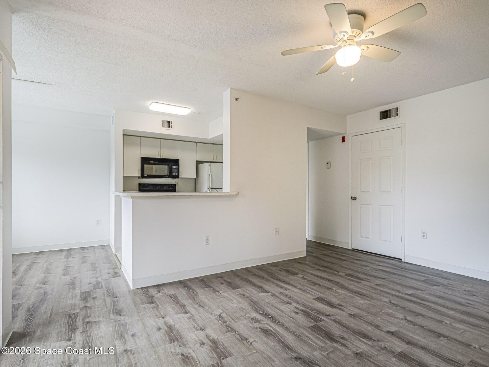 1670 N 42nd Circle , Unit 203, Vero Beach, FL 32967 Photo