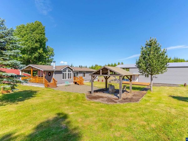 7601 Fire Hall Rd, Grand Ronde, OR 97347
