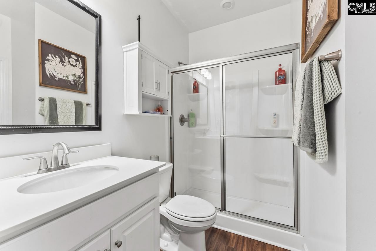 823 Queenshire Lane  Photo 7