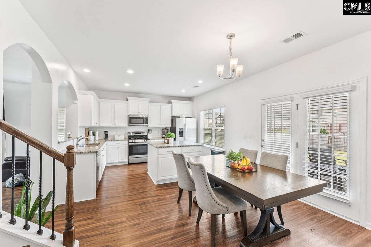 823 Queenshire Lane  Photo 8