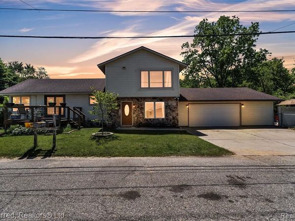 2400 GILLHAM Avenue, West Bloomfield Twp, MI 48324