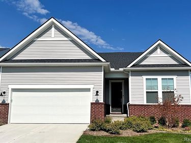 4137 Dogwood Drive, Milford Twp, MI 48381