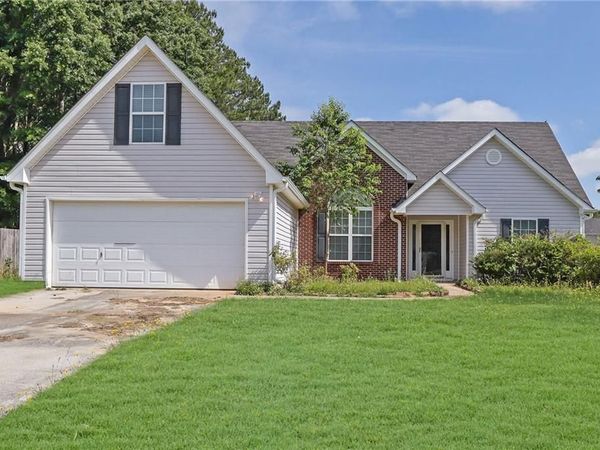1401 Waterford Court , Loganville, GA 30052
