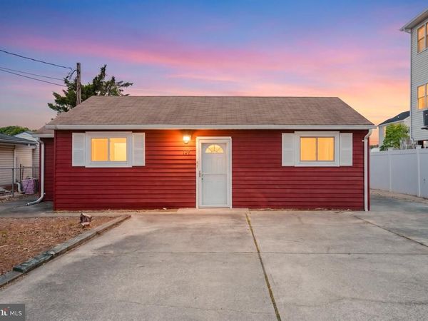 107 E DORY DRIVE , TUCKERTON, NJ 08087