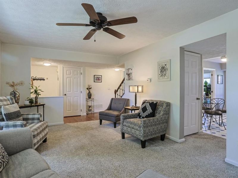 10893 Ponds Lane, Sycamore Township, OH 45242 Photo 8