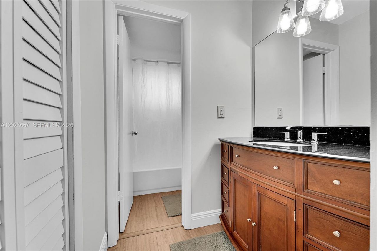 8405 NW 61st St, Unit D207, Tamarac, FL 33321 Photo