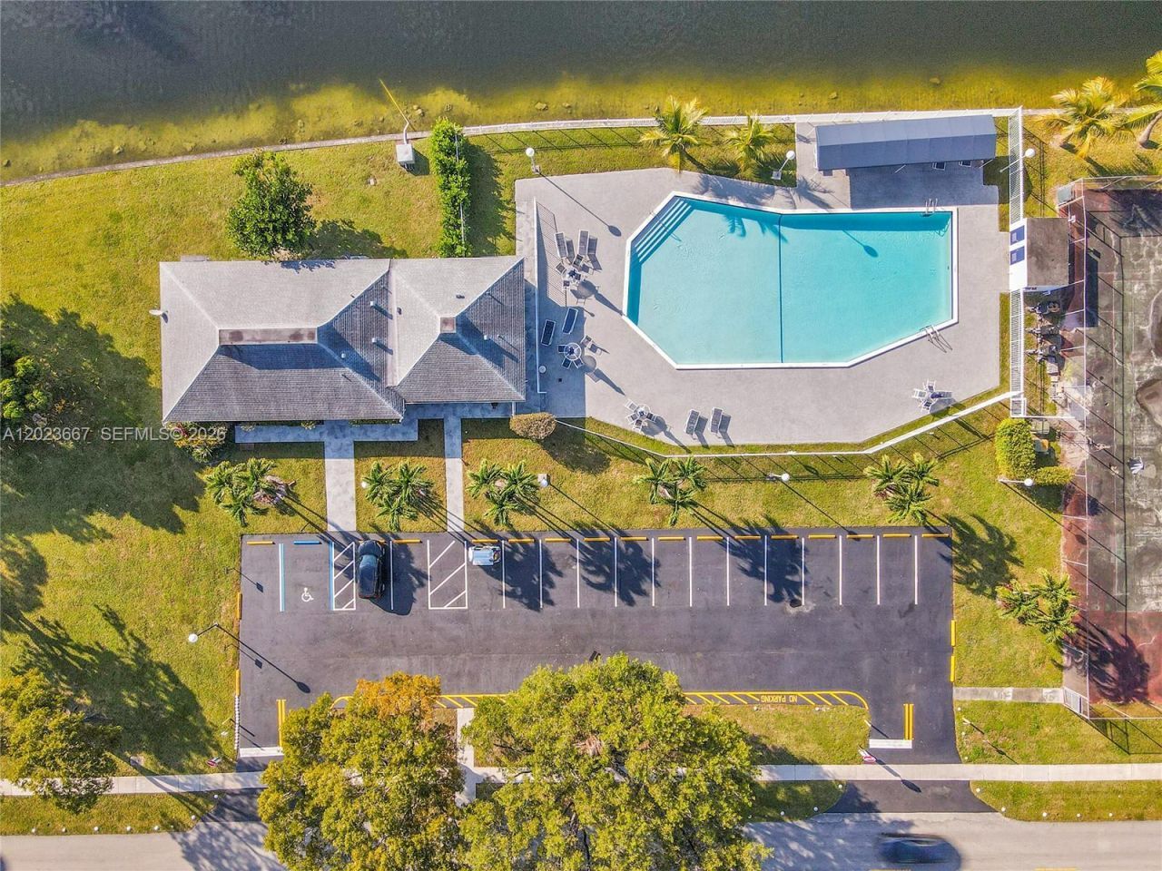 8405 NW 61st St, Unit D207, Tamarac, FL 33321 Photo
