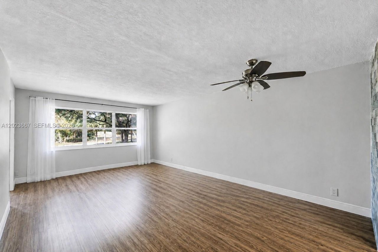 8405 NW 61st St, Unit D207, Tamarac, FL 33321 Photo