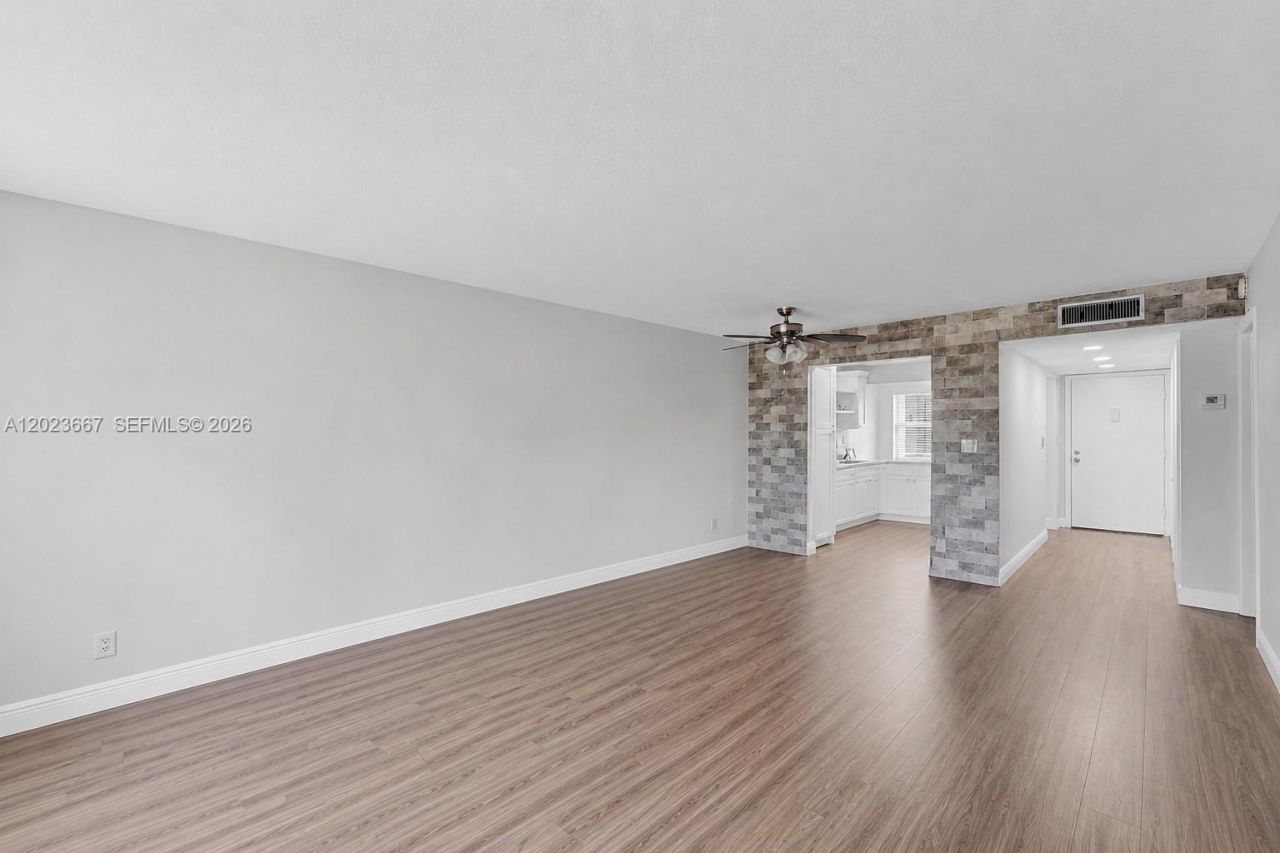 8405 NW 61st St, Unit D207, Tamarac, FL 33321 Photo