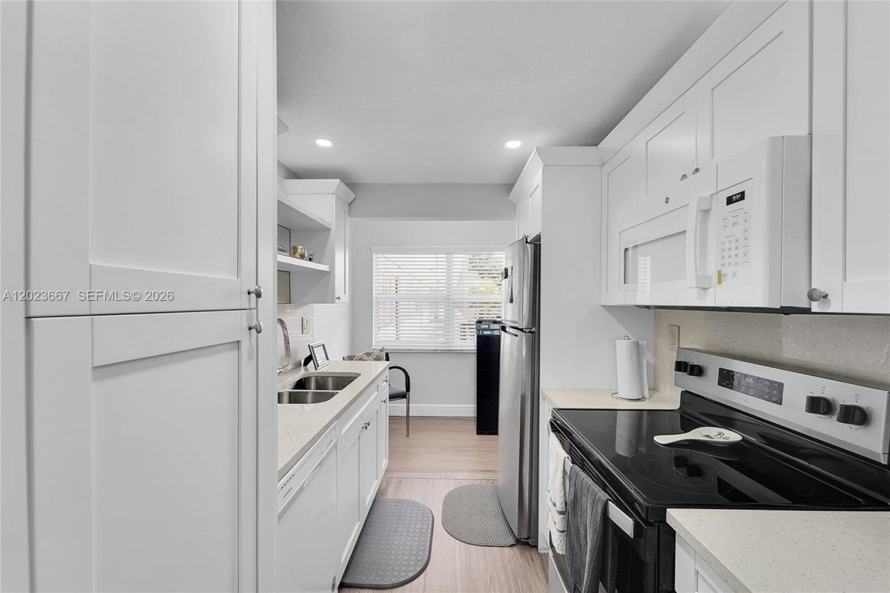 8405 NW 61st St, Unit D207, Tamarac, FL 33321 Photo