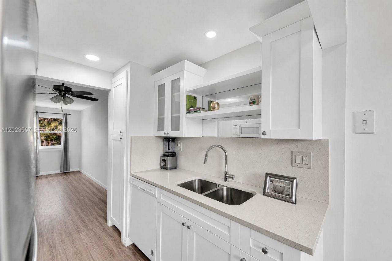 8405 NW 61st St, Unit D207, Tamarac, FL 33321 Photo