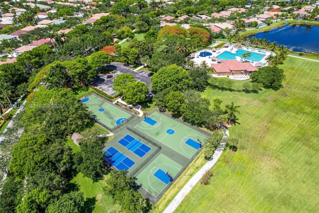 4366 Mahogany Ridge Dr , Weston, FL 33331 Photo